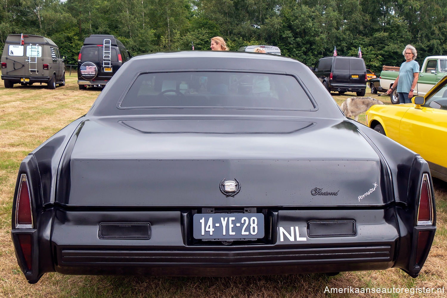 Kustom Cadillac Series 75 uit 1973